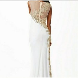 JOVANI  SEXY GOWN PRICED TO SALE